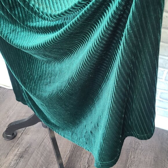 Zesica Emerald Green Velvet Midi Dress Pleated Vneck NEW Wicked Oz Cosplay XL - Picture 9 of 10